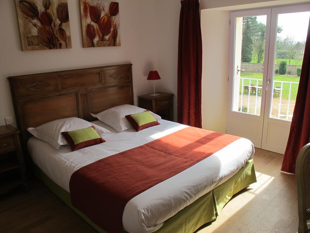 Au Domelia Provinois Hotel Cerneux Quarto foto